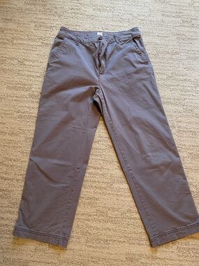 Gap girlfriend khaki pants in grey